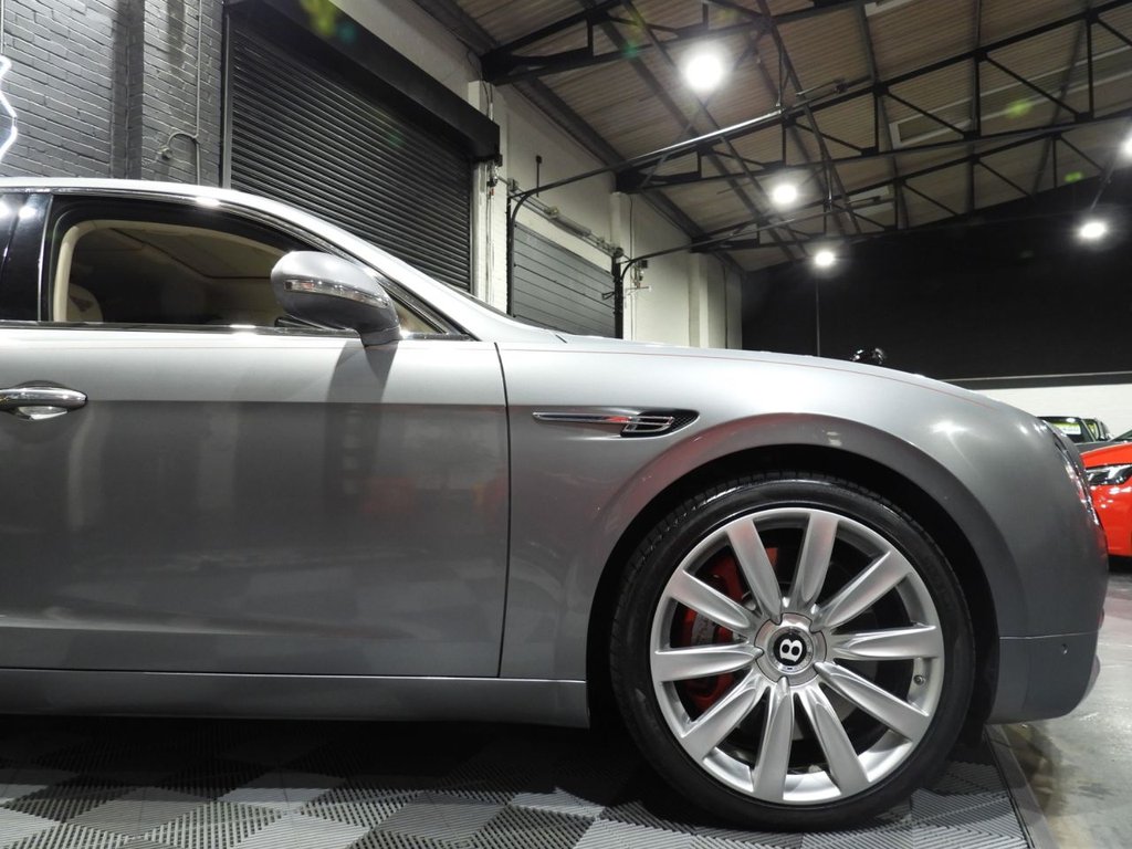 Used Bentley Flying Spur 2014 for sale - 76469669: Photo 2