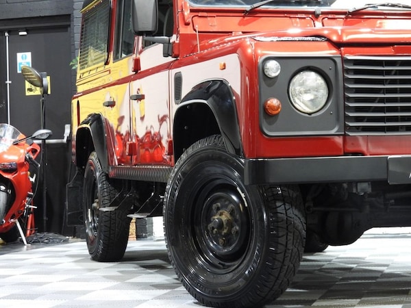 Used Land Rover Defender 110 1998 for sale - 73124945: Photo 16
