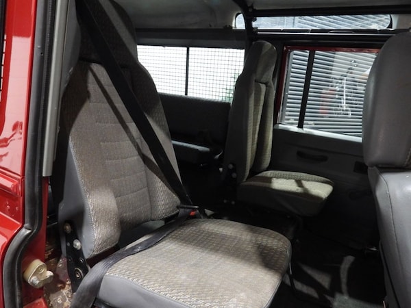 Used Land Rover Defender 110 1998 for sale - 73124945: Photo 29
