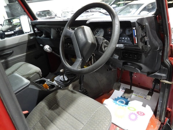 Used Land Rover Defender 110 1998 for sale - 73124945: Photo 38