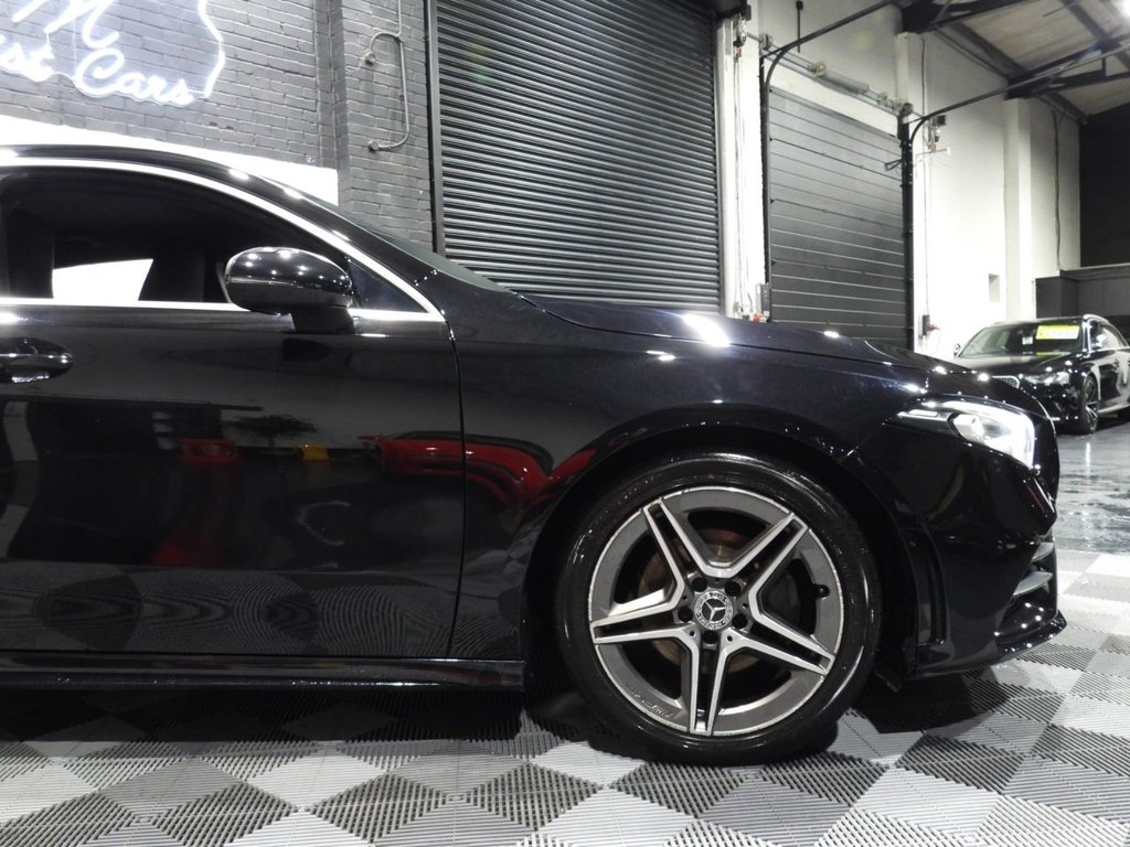 Used Mercedes-Benz A-Class 2019 for sale - 76582576: Photo 2