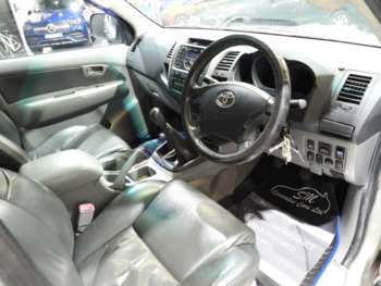 Used Toyota Hilux 2010 for sale - 73894473: Photo
