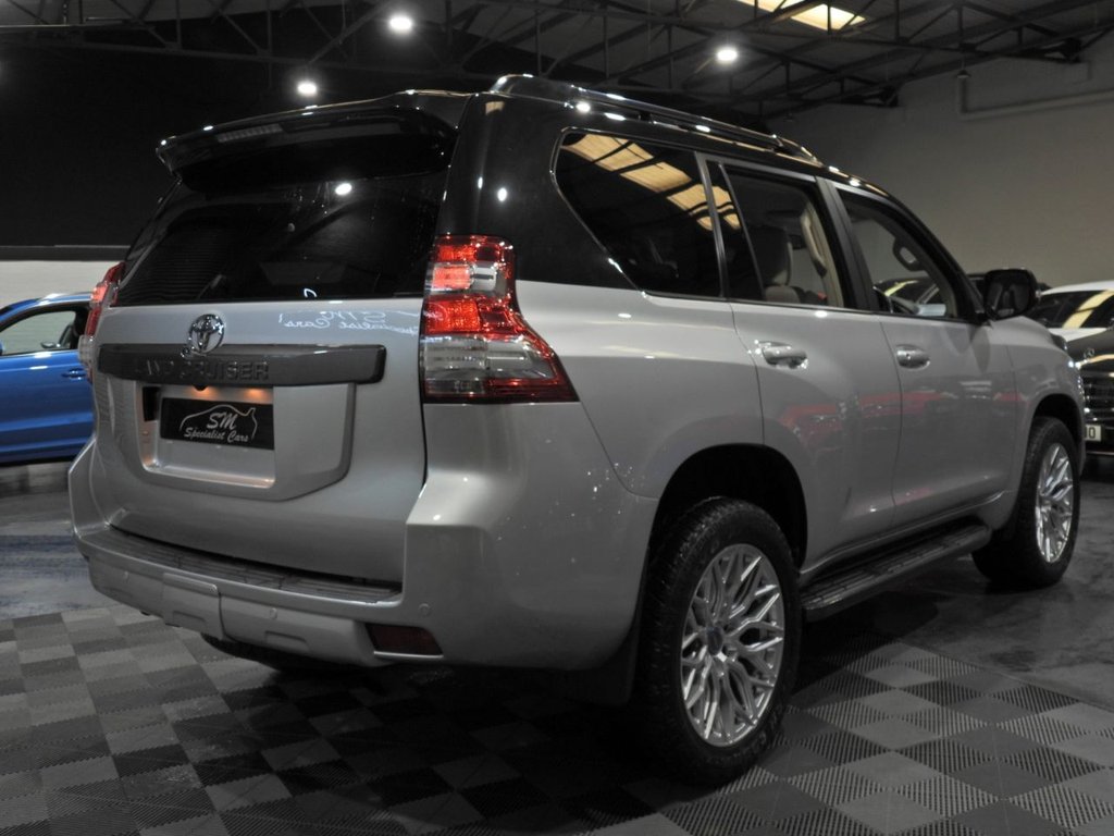 Used Toyota Land Cruiser 2010 for sale - 78082226: Photo 13