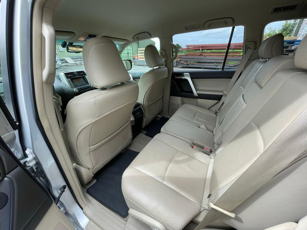 Used Toyota Land Cruiser 2010 for sale - 77442267: Photo 4