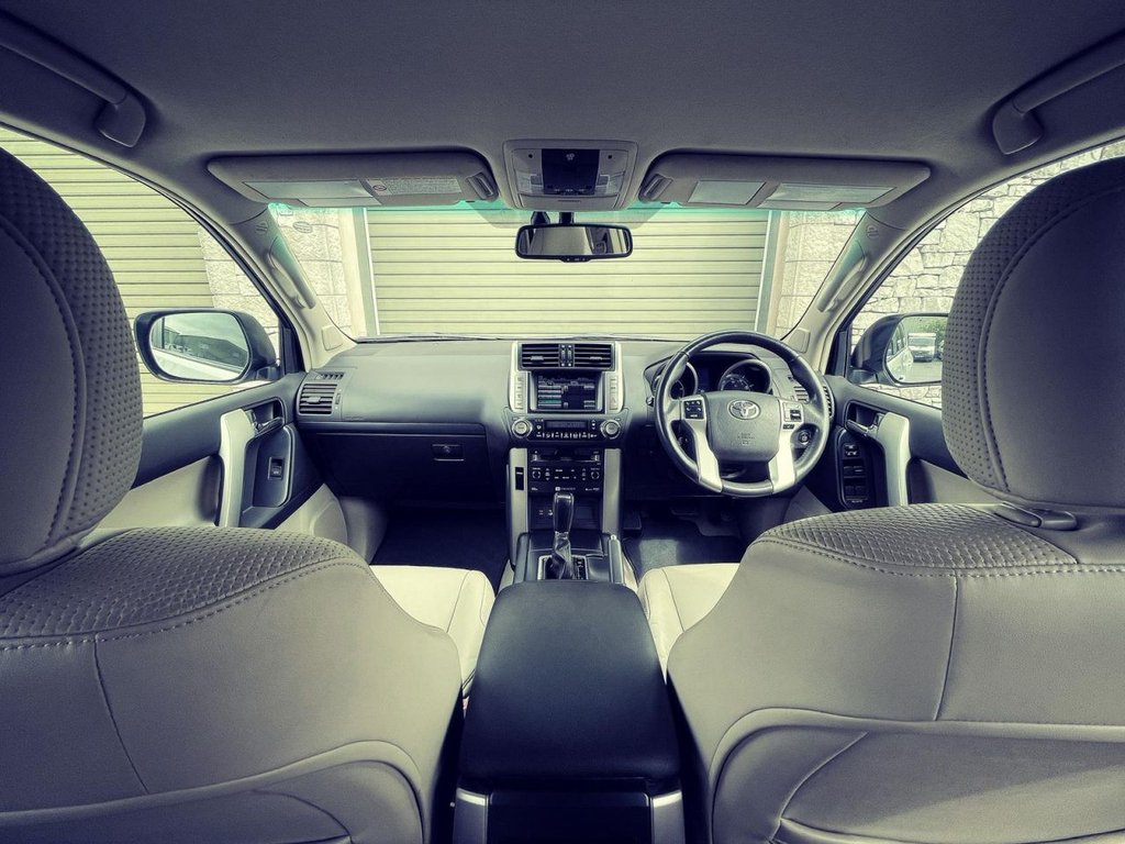 Used Toyota Land Cruiser 2010 for sale - 77442267: Photo 5