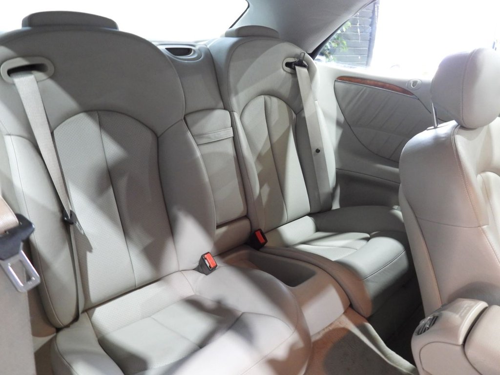 Used Mercedes-Benz CLK 2003 for sale - 77967552: Photo 19