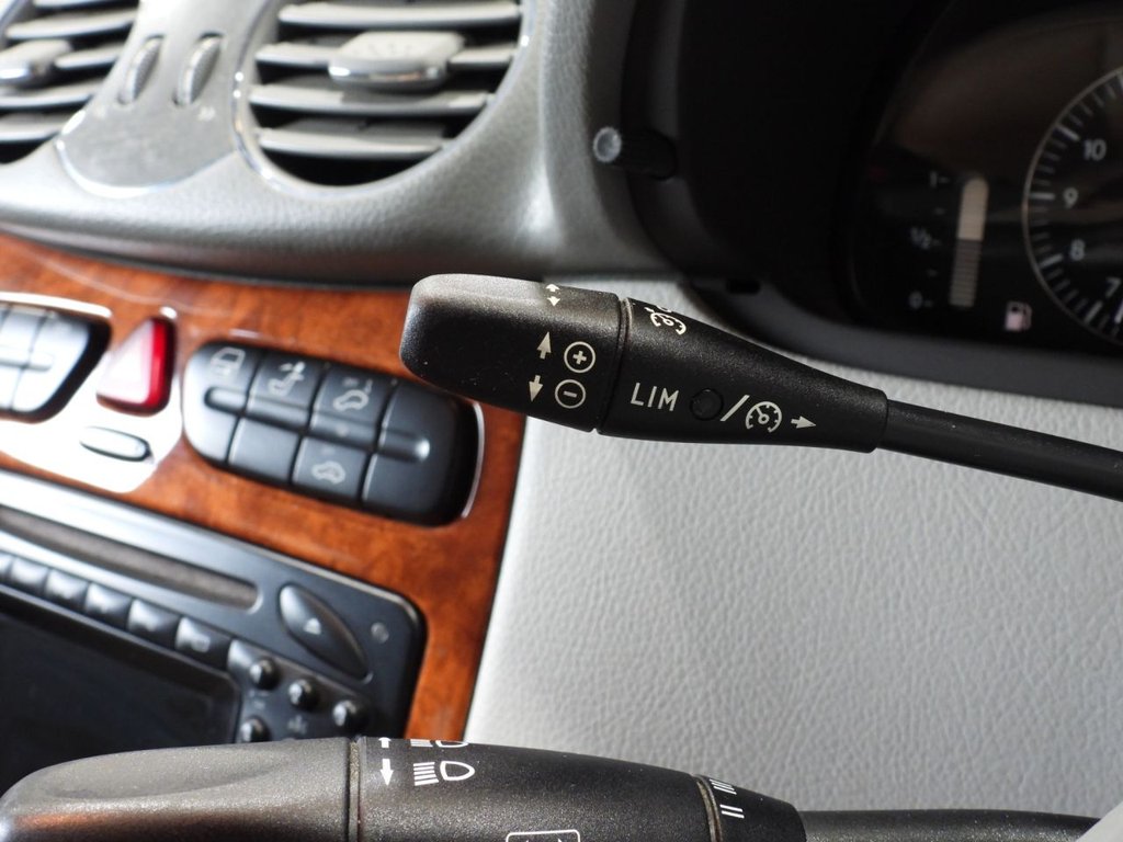 Used Mercedes-Benz CLK 2003 for sale - 77967552: Photo 33