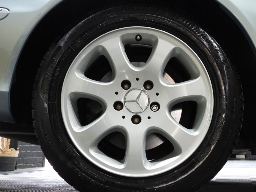 Used Mercedes-Benz CLK 2003 for sale - 77967552: Photo 6