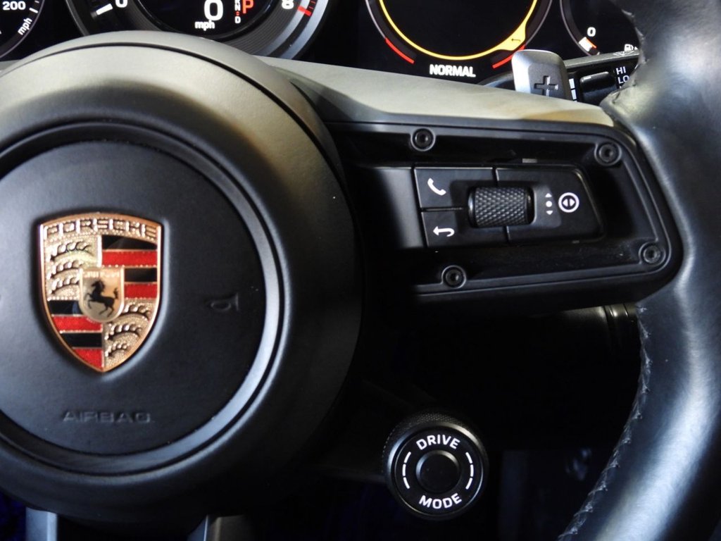 Used Porsche 911 2023 for sale - 76740477: Photo 36