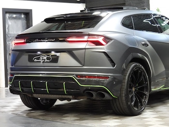 Used Lamborghini Urus 2020 for sale - 79178060: Photo