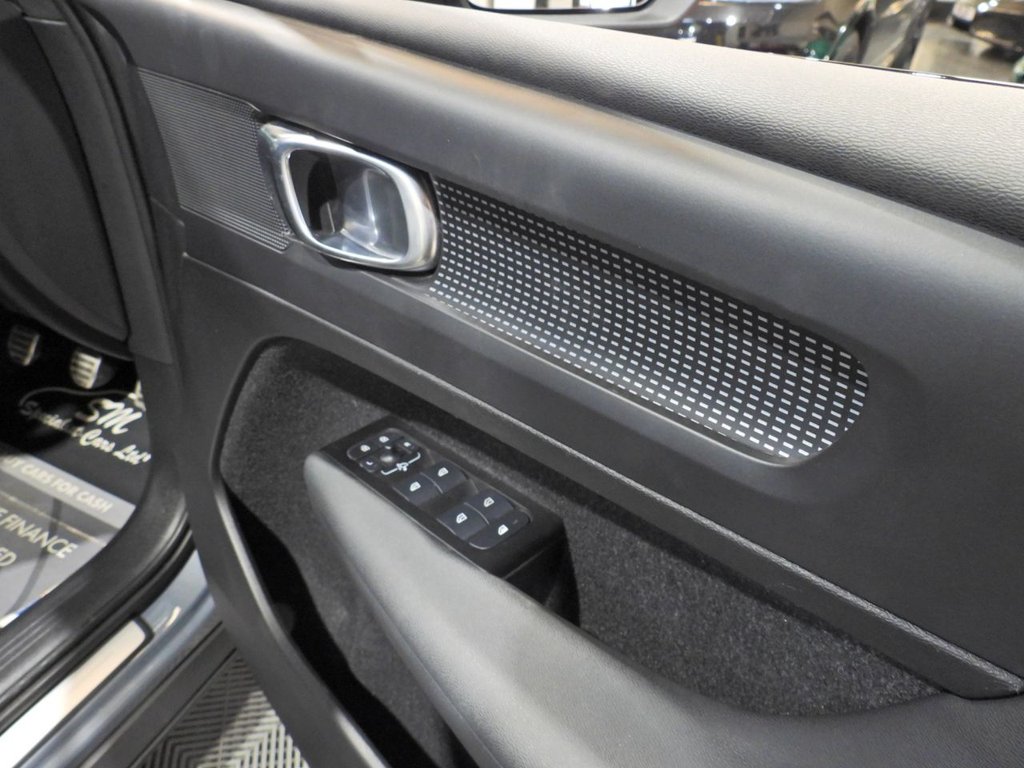 Used Volvo XC40 2021 for sale - 78153890: Photo 30