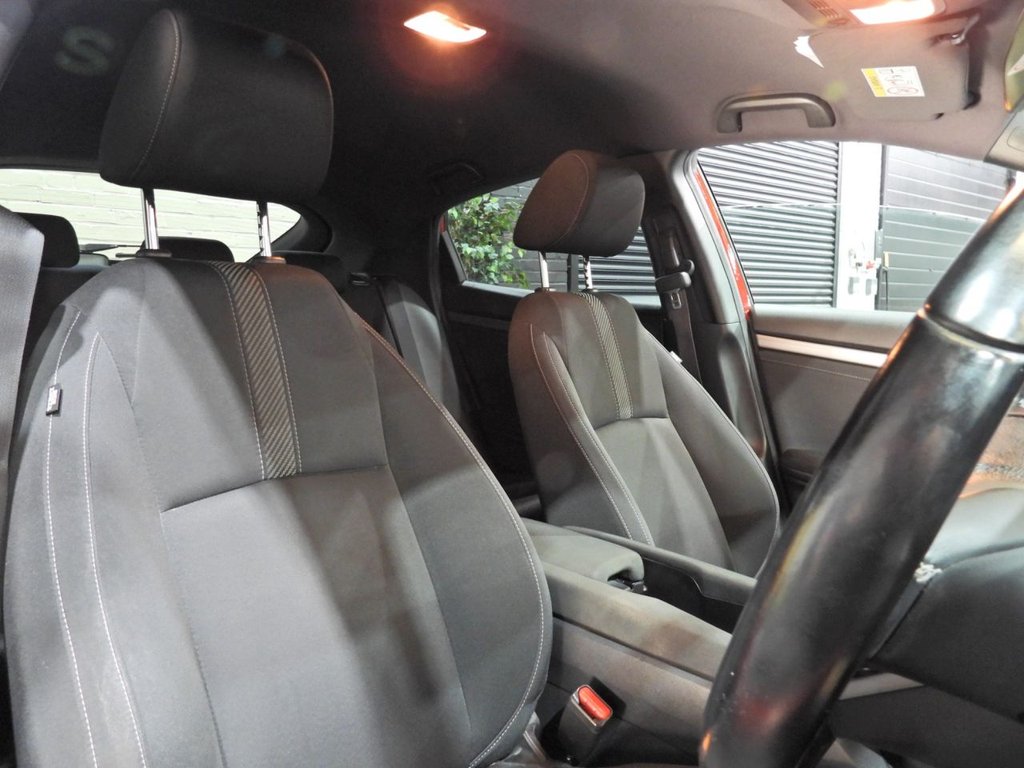 Used Honda Civic 2018 for sale - 77937133: Photo 14