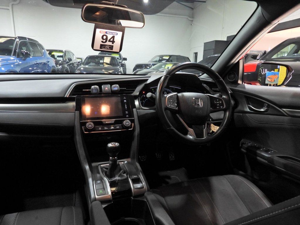 Used Honda Civic 2018 for sale - 77937133: Photo 15