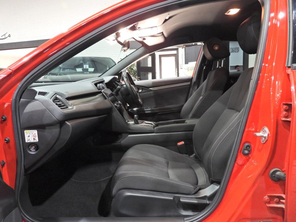 Used Honda Civic 2018 for sale - 77937133: Photo 19