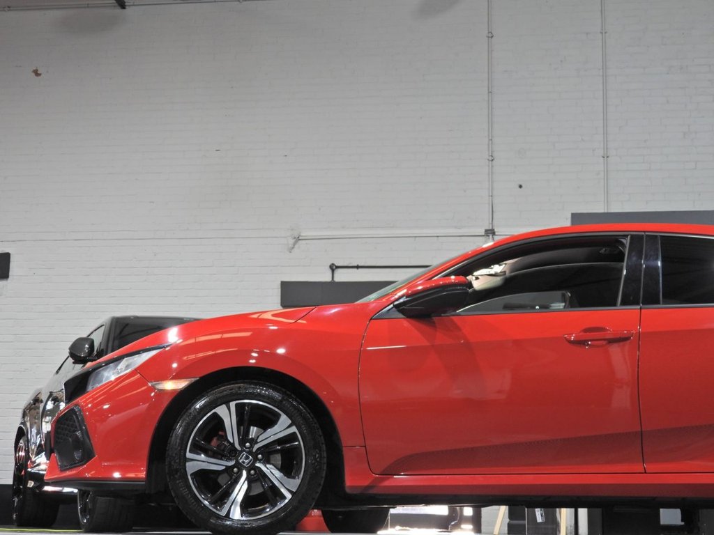 Used Honda Civic 2018 for sale - 77937133: Photo 2