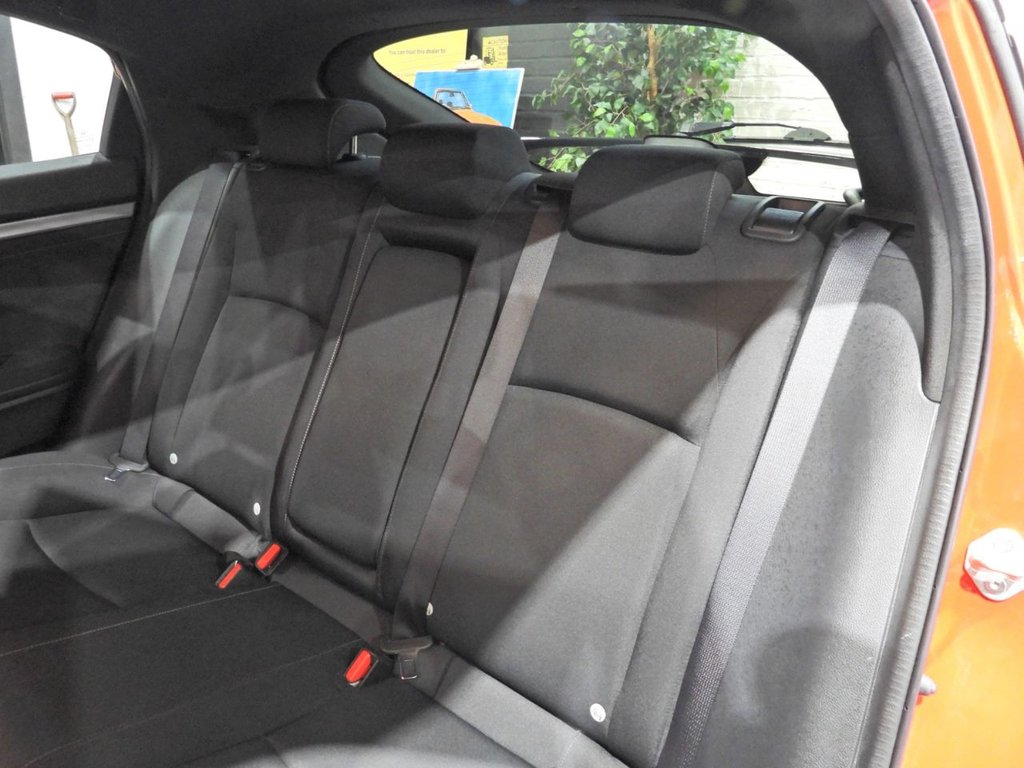 Used Honda Civic 2018 for sale - 77937133: Photo 22