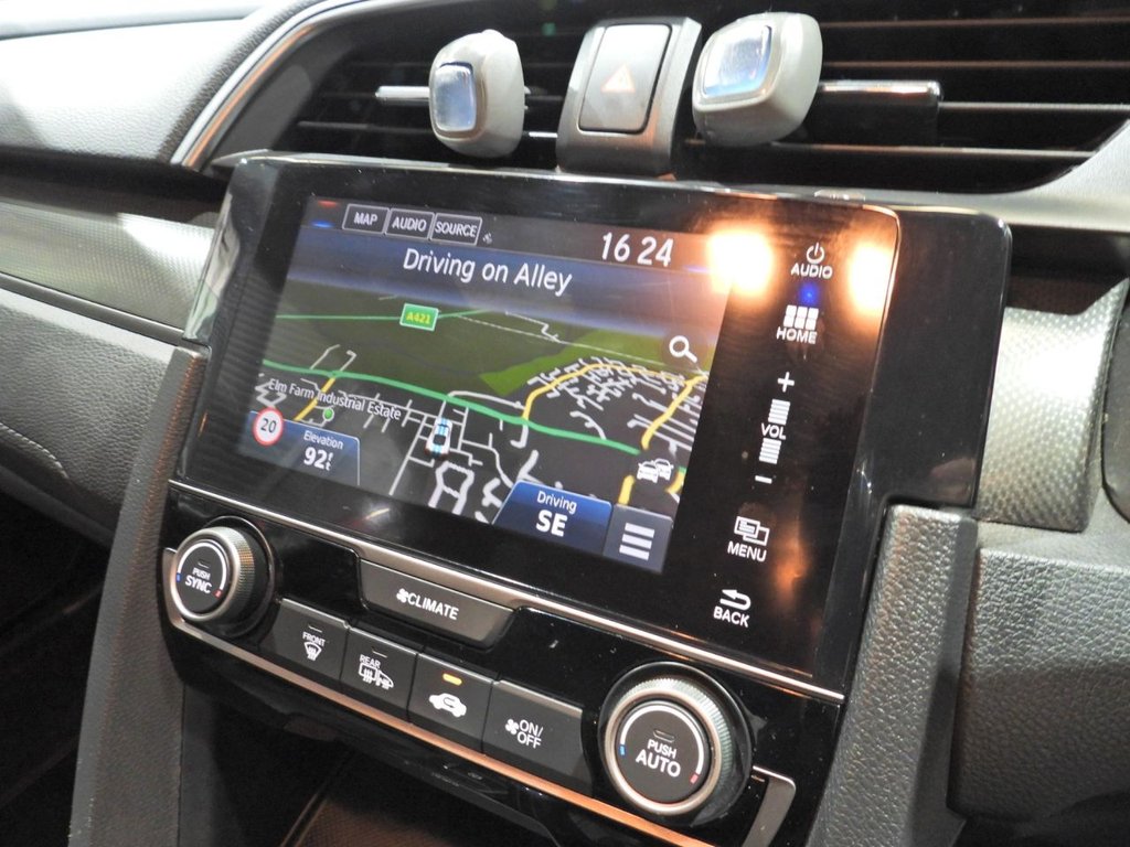 Used Honda Civic 2018 for sale - 77937133: Photo 26