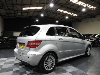 Used Mercedes-Benz B Class 2009 for sale - 77096459: Photo