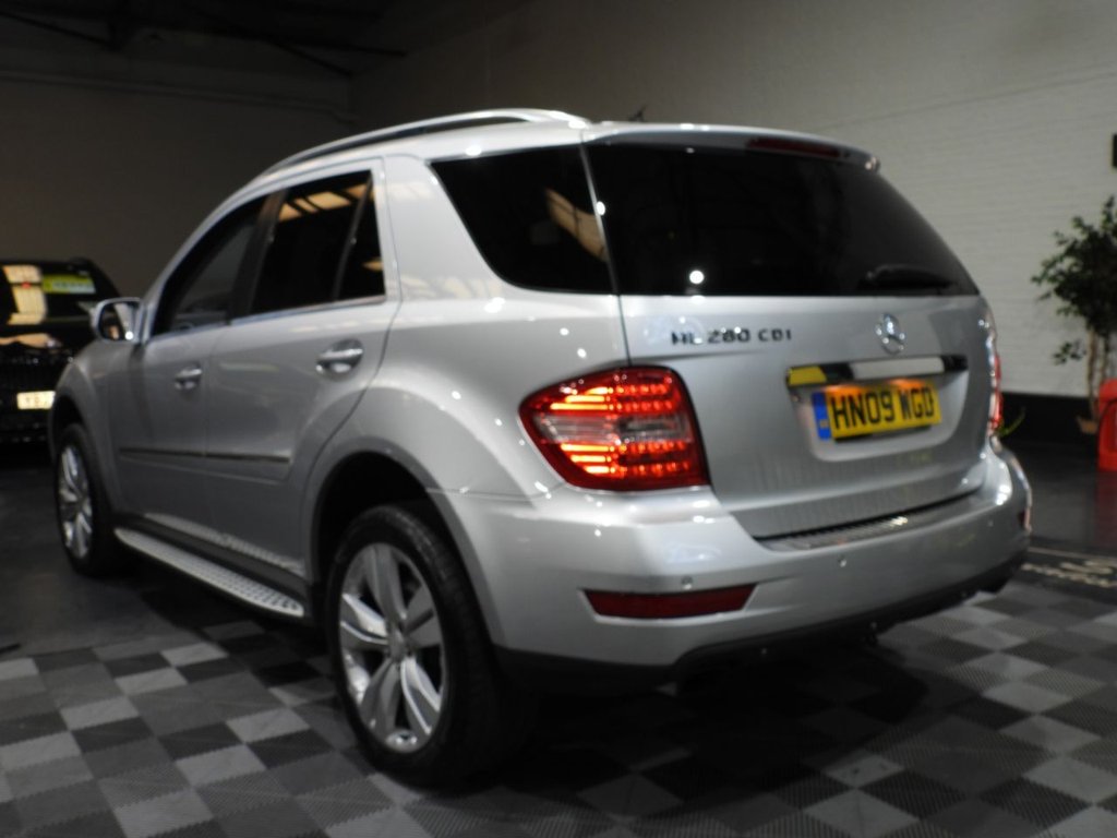 Used Mercedes-Benz M Class 2009 for sale - 77660163: Photo 11