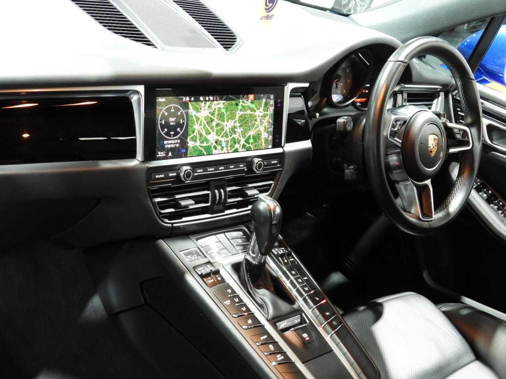 Used Porsche Macan 2019 for sale - 76610312: Photo 19