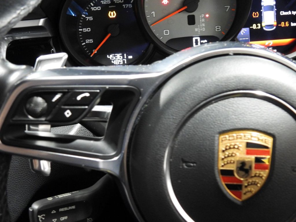 Used Porsche Macan 2019 for sale - 76610312: Photo 23