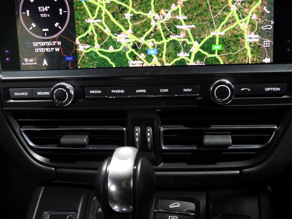 Used Porsche Macan 2019 for sale - 76610312: Photo 28