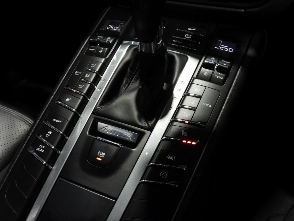 Used Porsche Macan 2019 for sale - 76610312: Photo 29