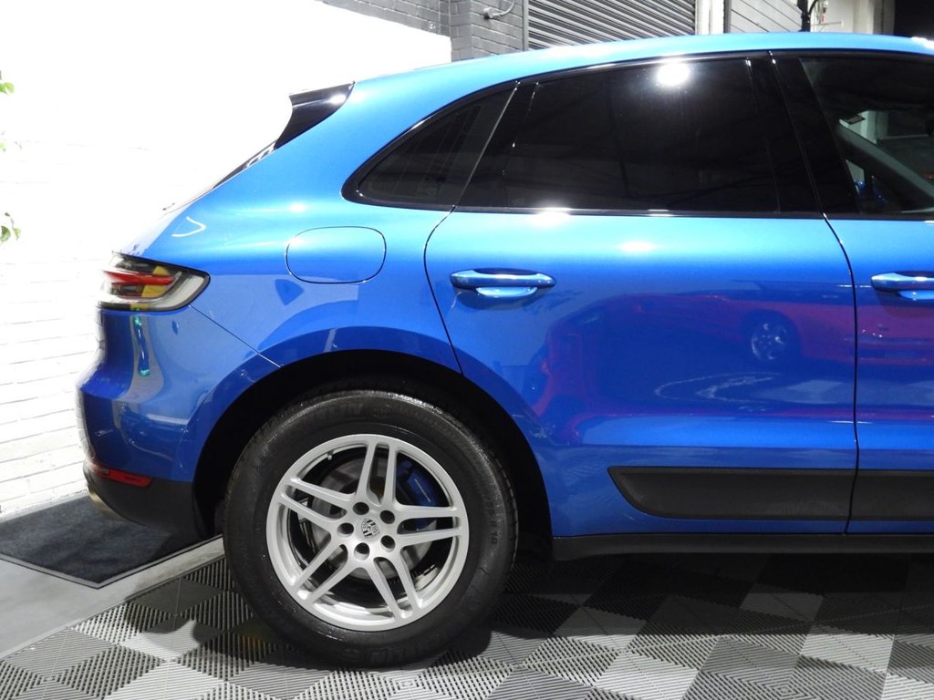 Used Porsche Macan 2019 for sale - 76610312: Photo 3