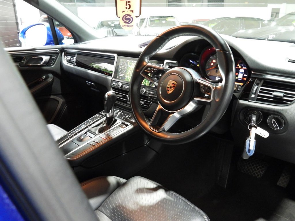 Used Porsche Macan 2019 for sale - 76610312: Photo 4