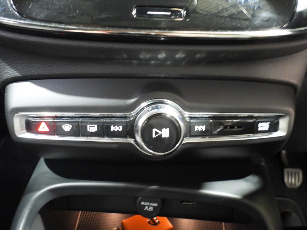 Used Volvo XC40 2021 for sale - 77967214: Photo 23