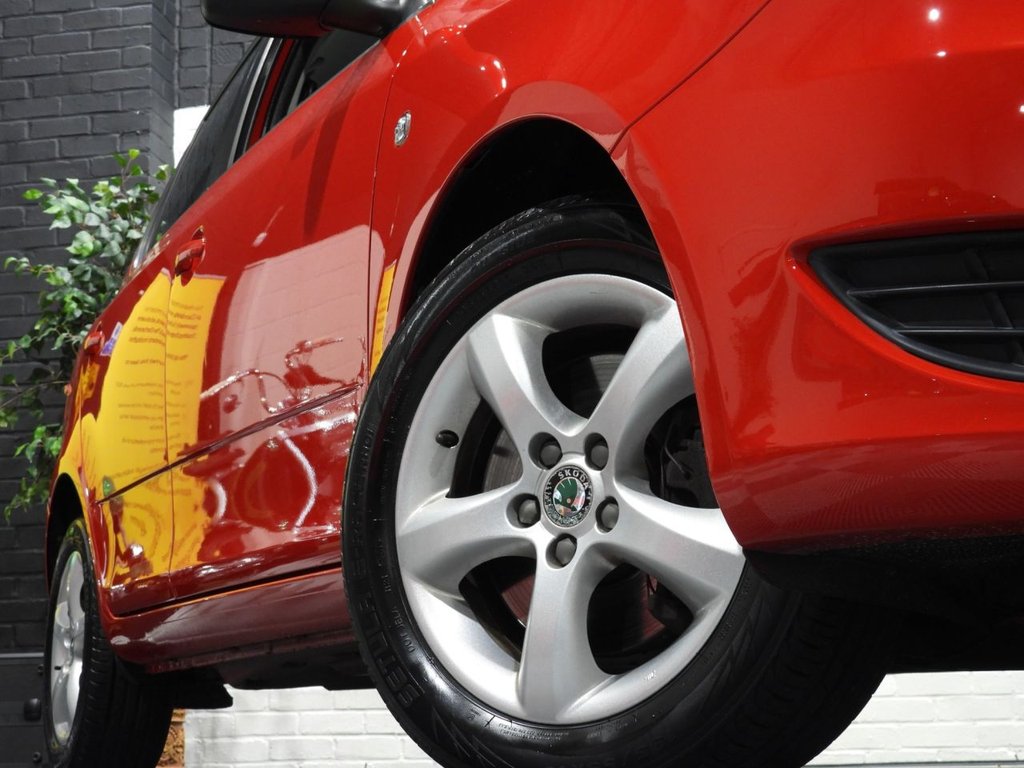 Used Skoda Fabia 2010 for sale - 76434466: Photo 4