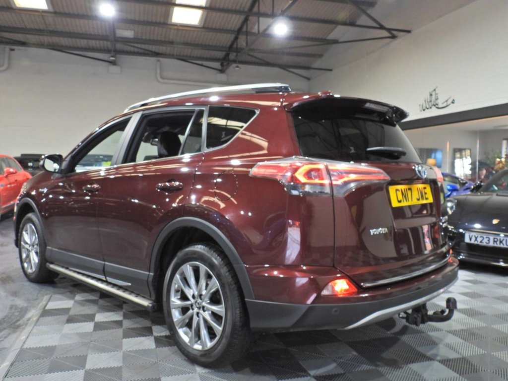 Used Toyota RAV4 2017 for sale - 77507977: Photo 2