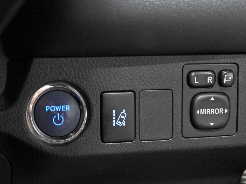 Used Toyota RAV4 2017 for sale - 77507977: Photo 25