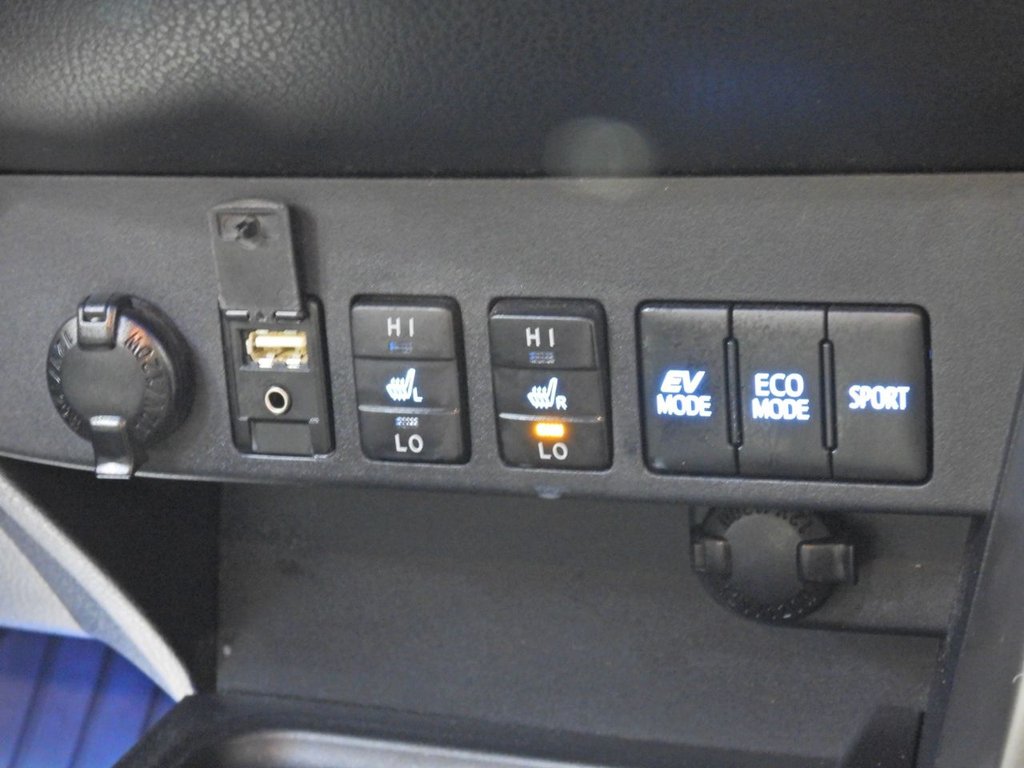 Used Toyota RAV4 2017 for sale - 77507977: Photo 28