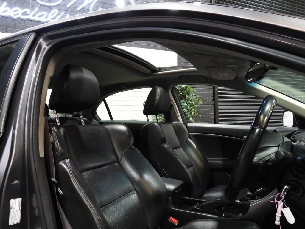 Used Honda Accord 2014 for sale - 76080880: Photo 21