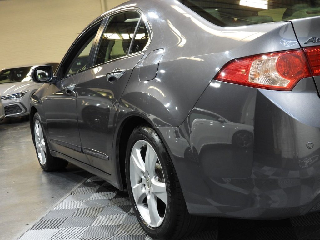 Used Honda Accord 2014 for sale - 76080880: Photo 28
