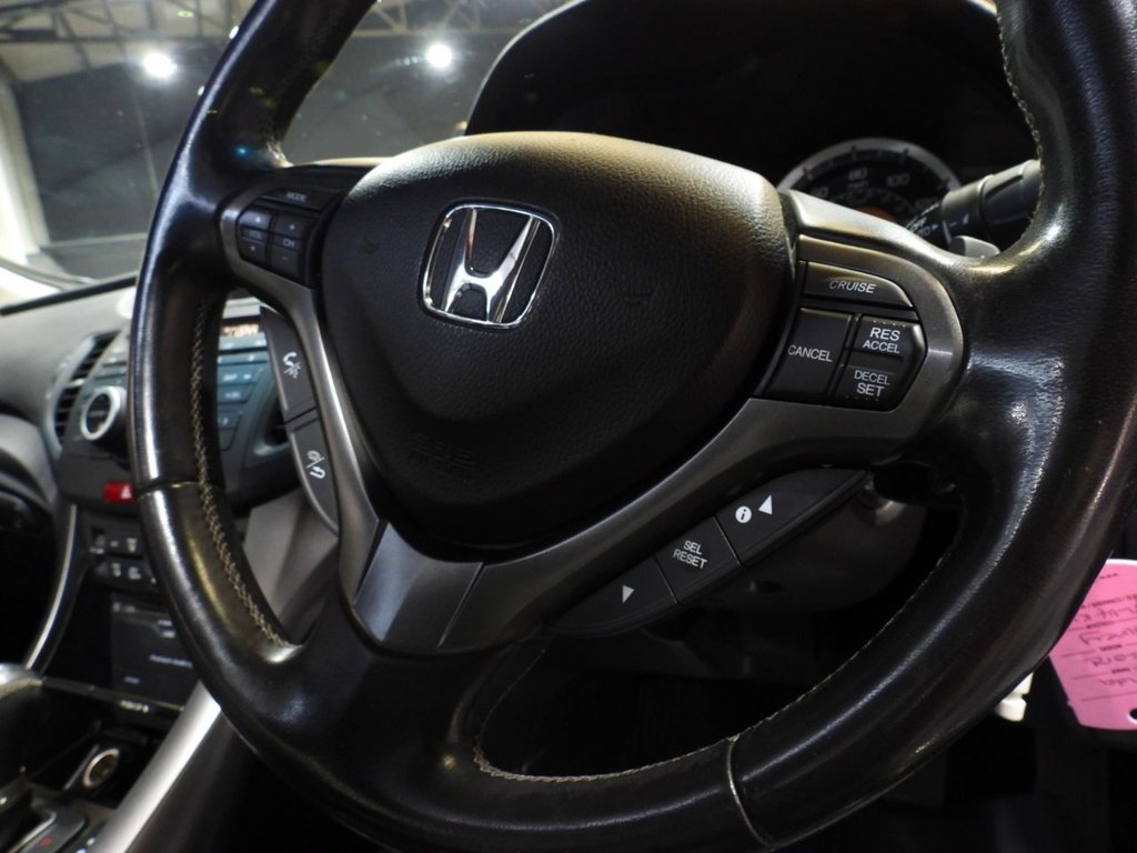 Used Honda Accord 2014 for sale - 76080880: Photo 31