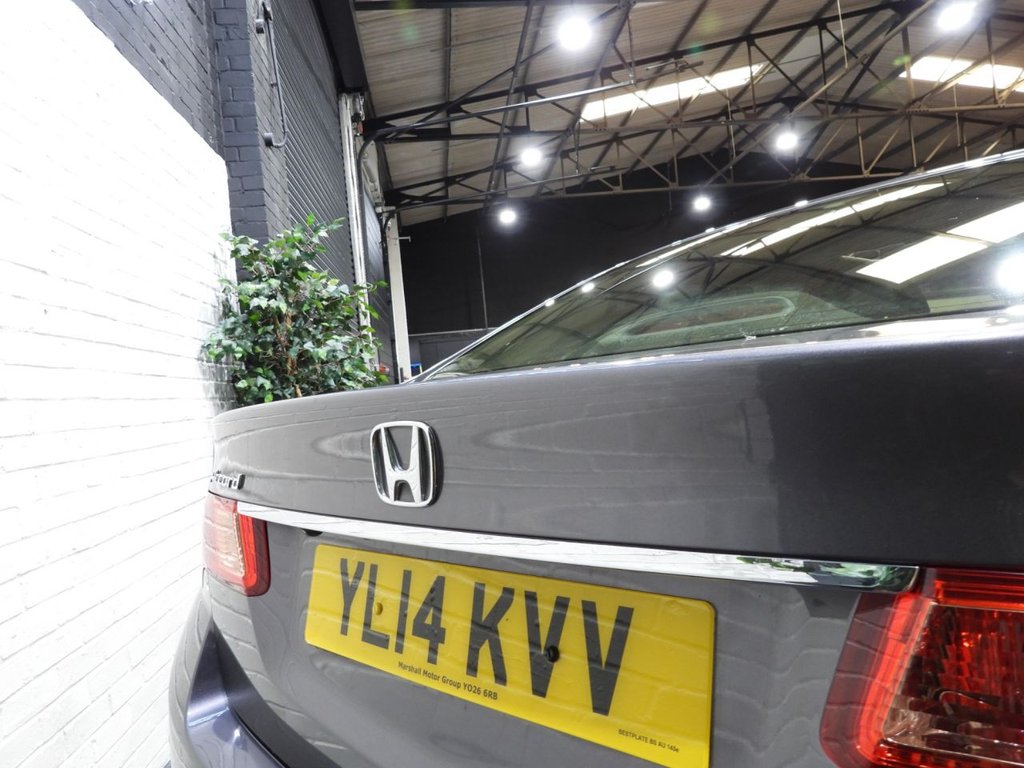 Used Honda Accord 2014 for sale - 76080880: Photo 32