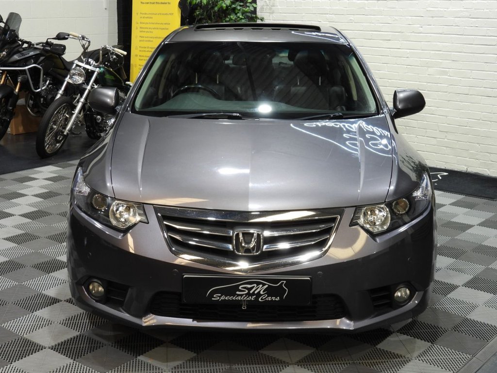 Used Honda Accord 2014 for sale - 76080880: Photo 8