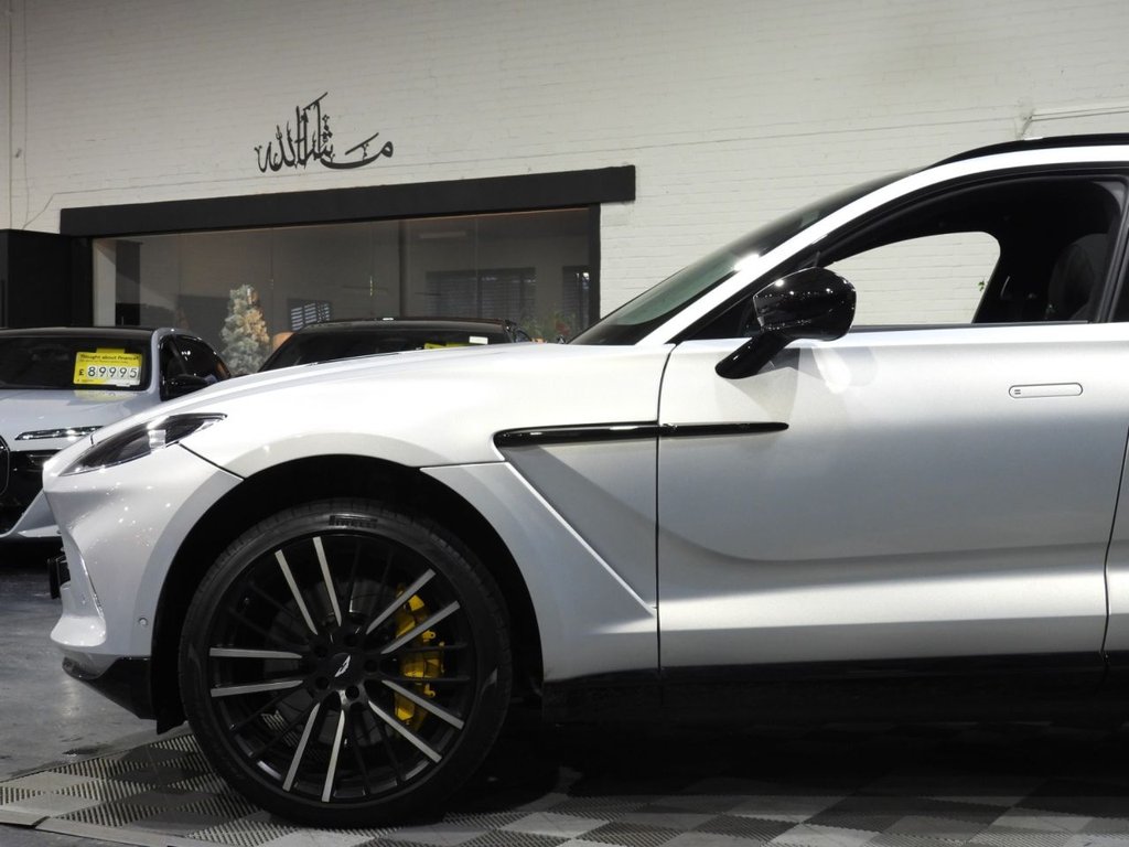Used Aston Martin DBX 2022 for sale - 76848219: Photo 2