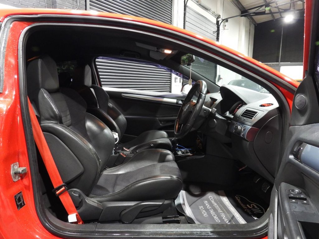 Used Vauxhall Astra 2010 for sale - 76439198: Photo 2