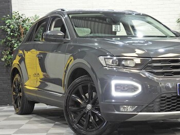 Used Volkswagen T-Roc 2018 for sale - 78444867: Photo
