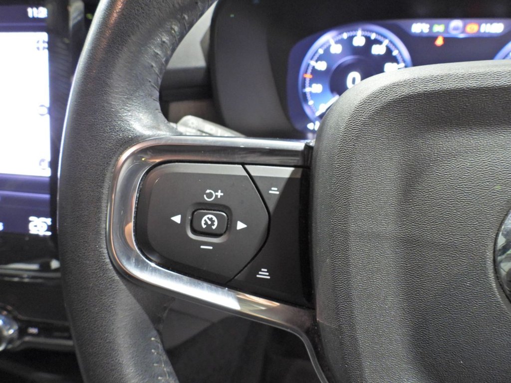 Used Volvo XC40 2021 for sale - 77835448: Photo 35