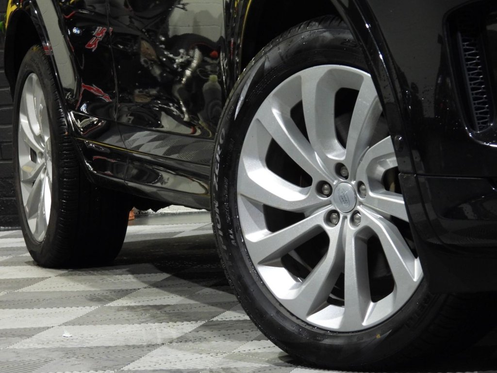 Used Land Rover Discovery Sport 2020 for sale - 77764895: Photo 3