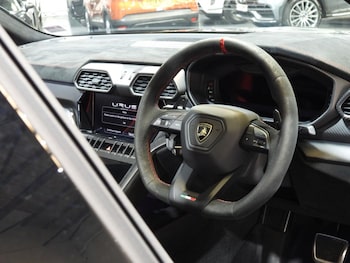 Used Lamborghini Urus 2023 for sale - 75521760: Photo