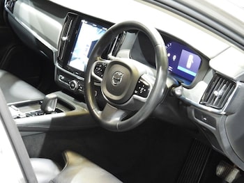 Used Volvo V90 2022 for sale - 79254271: Photo