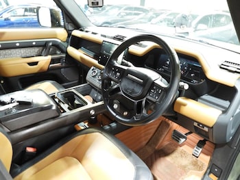 Used Land Rover Defender 110 2022 for sale - 79122268: Photo