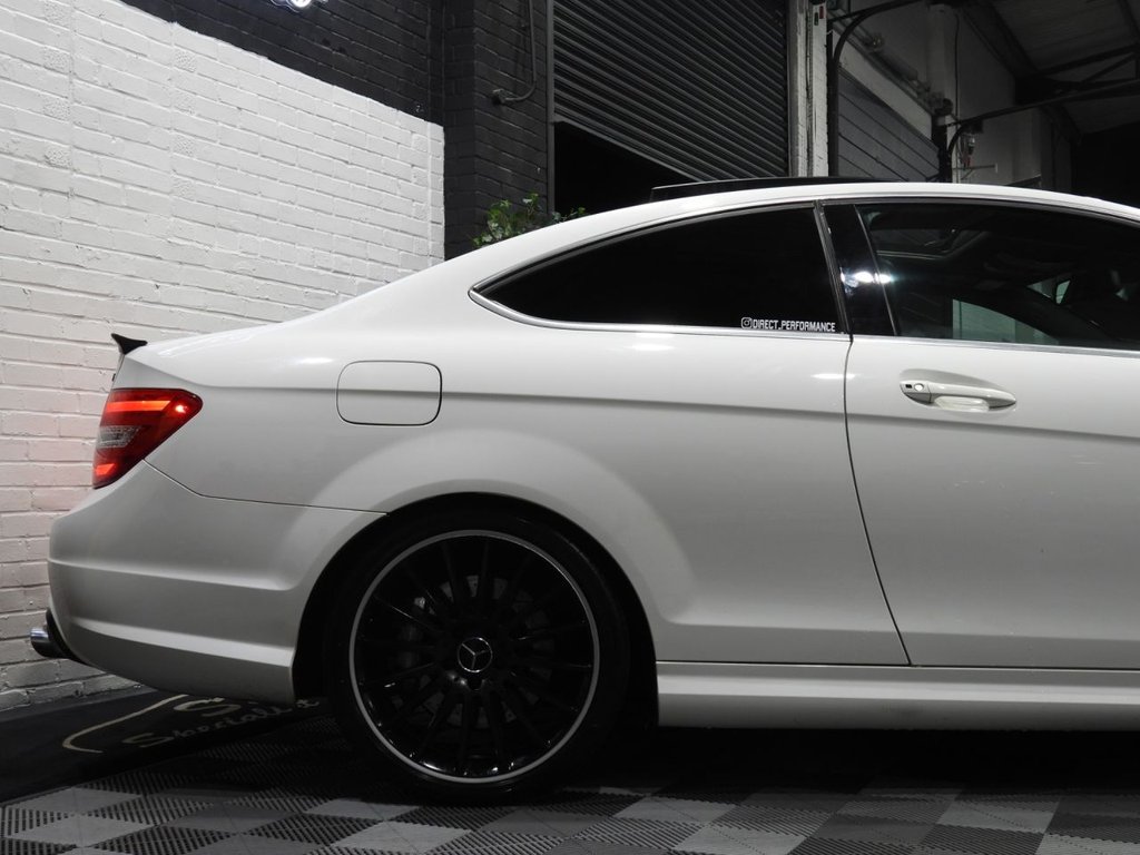 Used Mercedes-Benz C Class 2014 for sale - 77065180: Photo 3