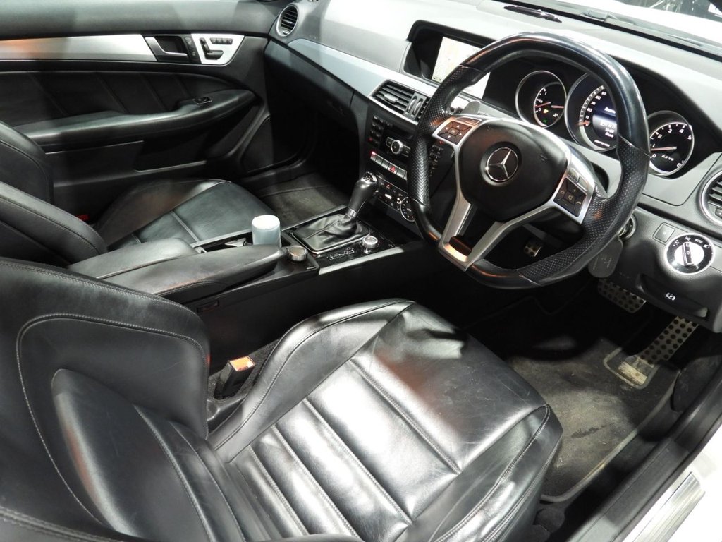 Used Mercedes-Benz C Class 2014 for sale - 77065180: Photo 4