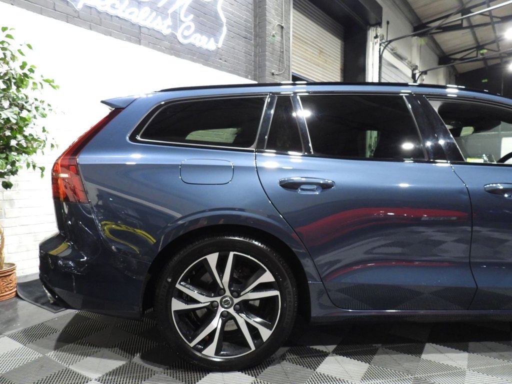 Used Volvo V60 2021 for sale - 76582560: Photo 3